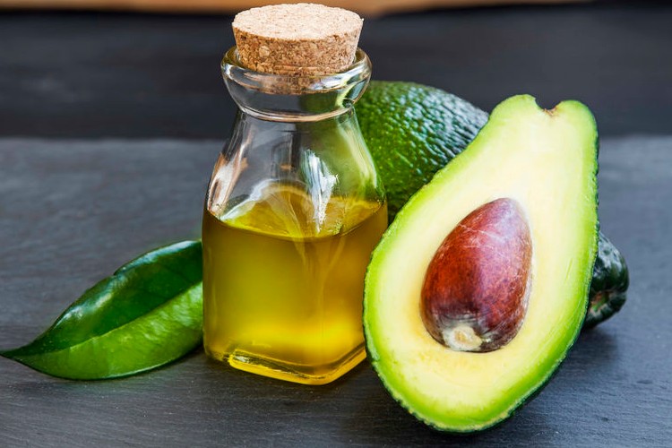 Homemade moisturizer for dry skin with avocado, shea butter and vitamin E